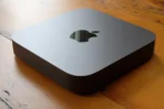 Apple Mac mini 2018 – معالج Intel Core i7 سداسي النوى بسرعة 3.2GHz (مع Turbo Boost حتى 4.6GHz) – ذاكرة 32GB DDR4 – قرص SSD سعة 256GB - الصورة 7